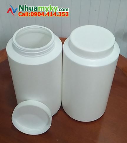 HỦ NHỰA 1.5 KG NẮP VẶN