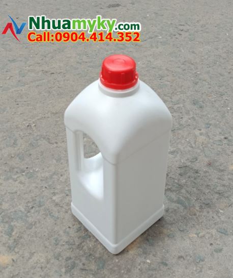CAN NHỰA 1 LÍT VUÔNG QUAI 