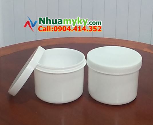 HỦ NHỰA 100G NẮP VẶN