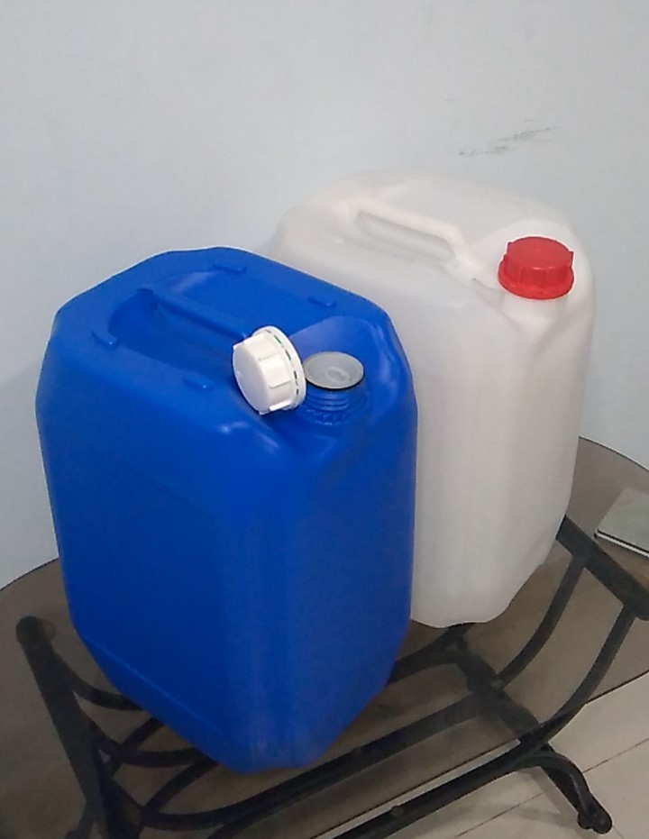 CAN NHỰA 30 LÍT VUÔNG 